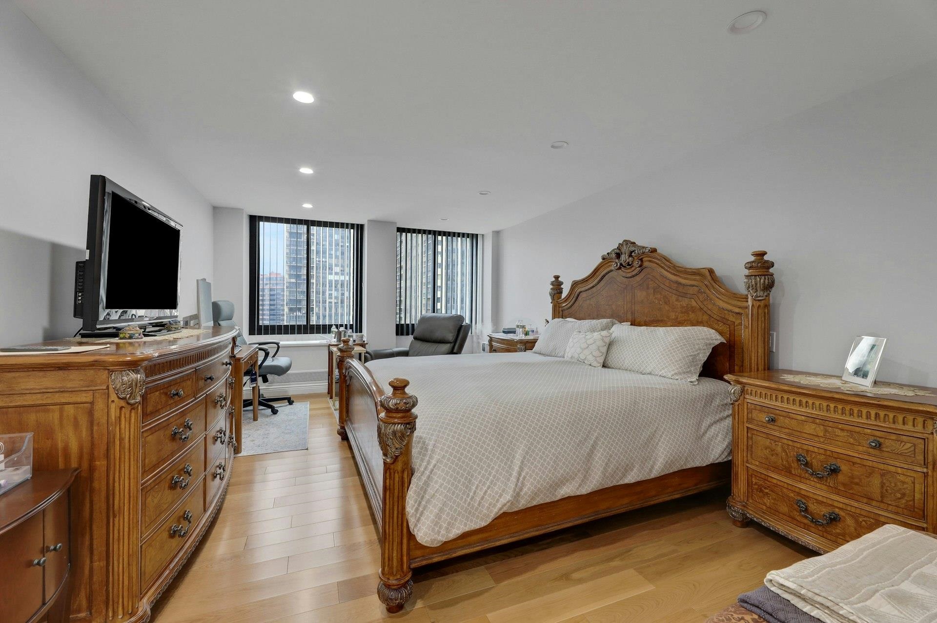 300 WINSTON DR Unit: C0910