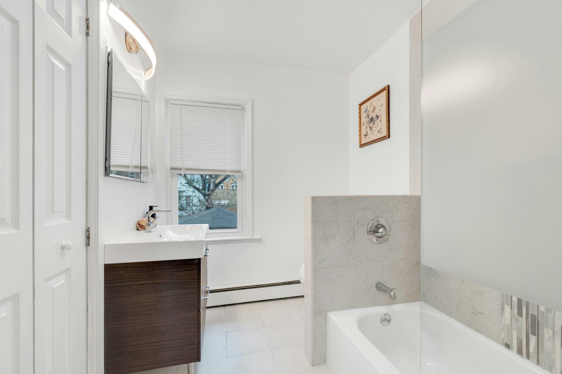 31 72ND ST