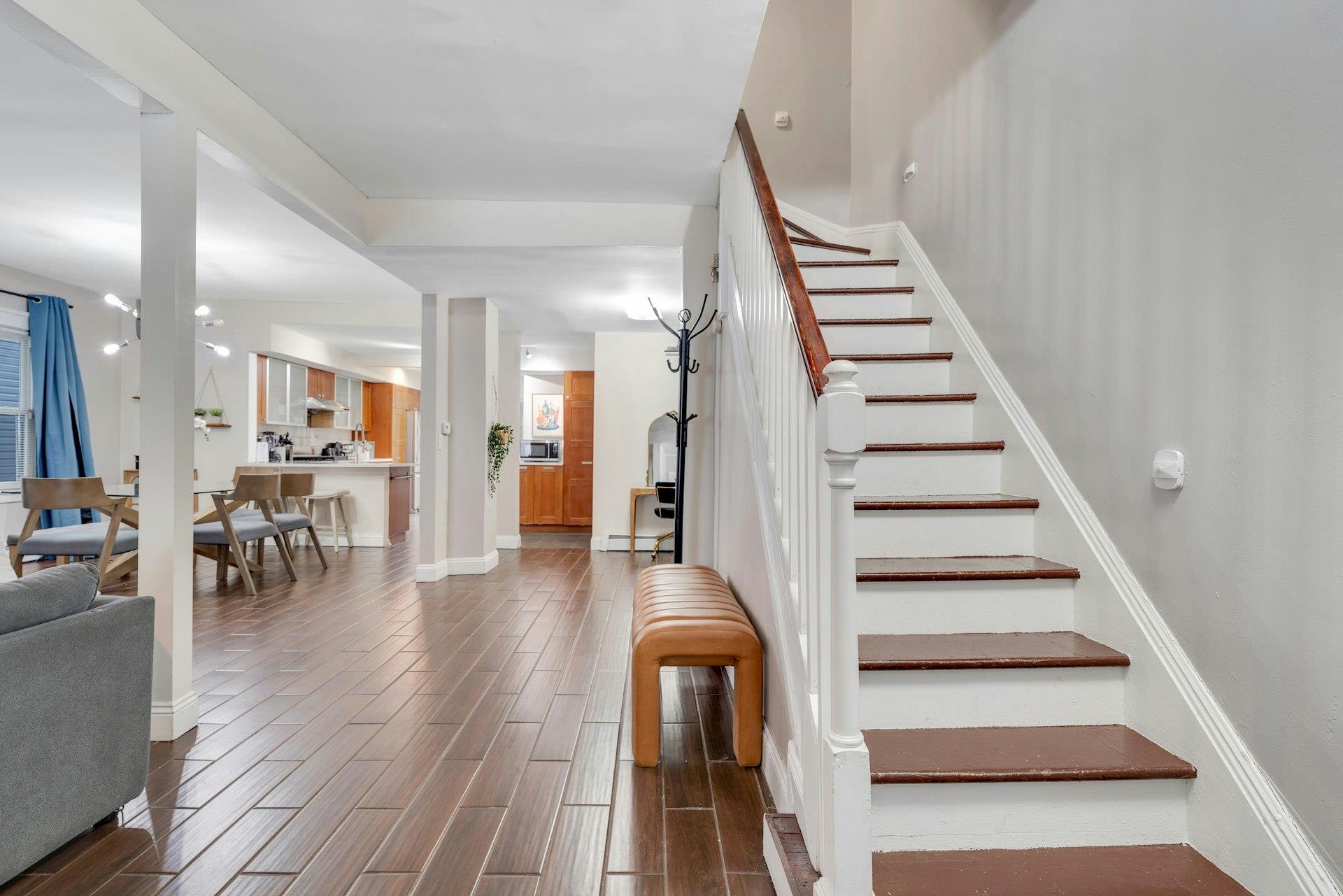 31 72ND ST