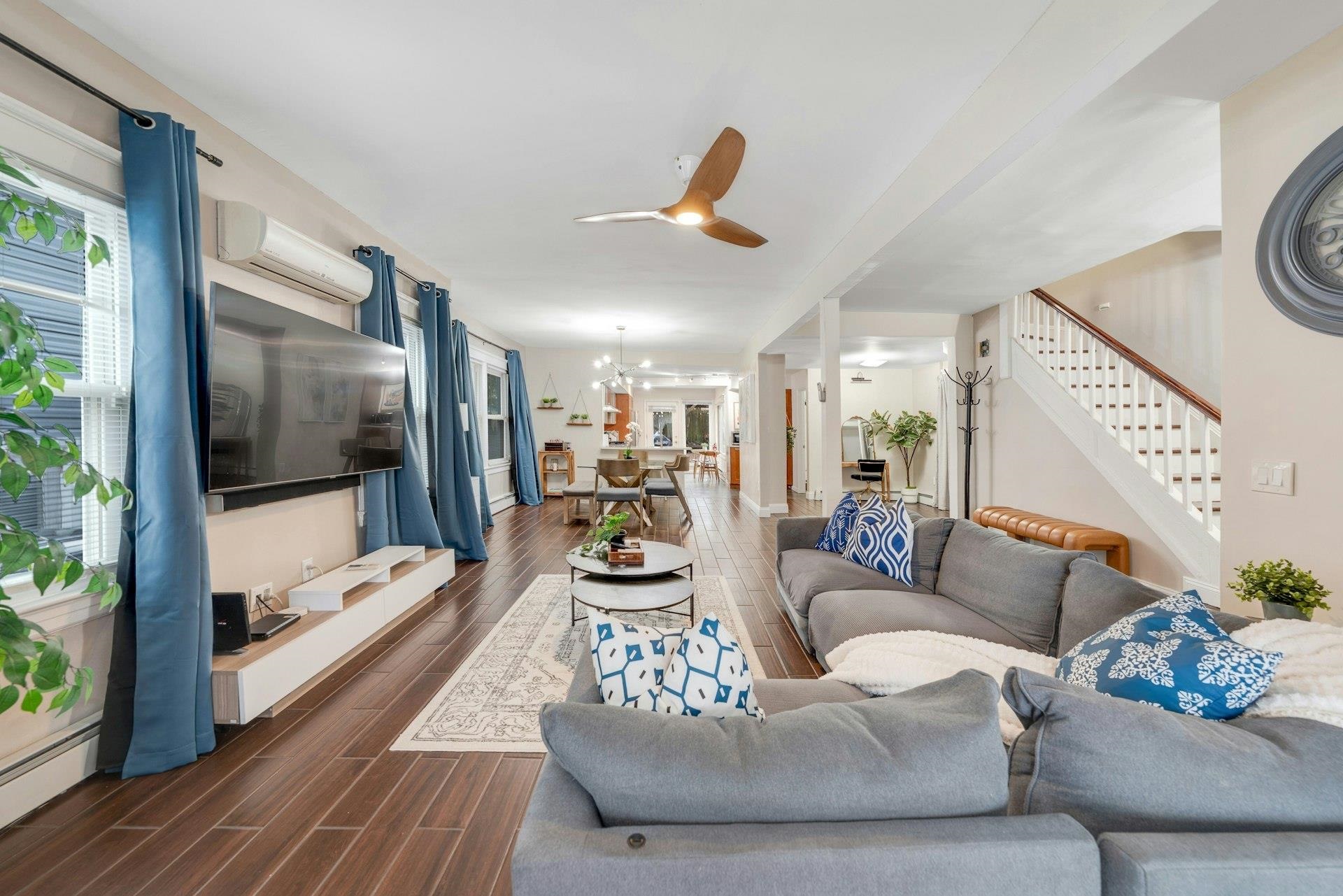 31 72ND ST