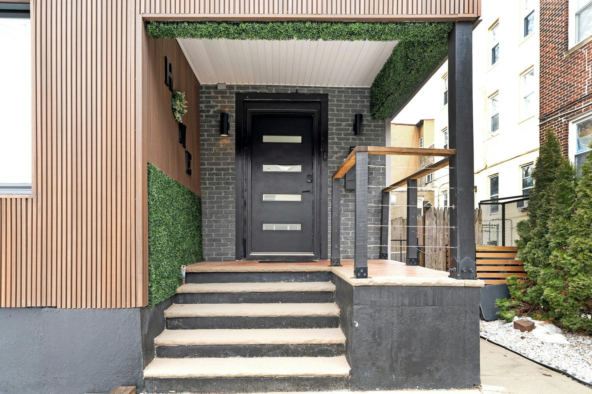 31 72ND ST