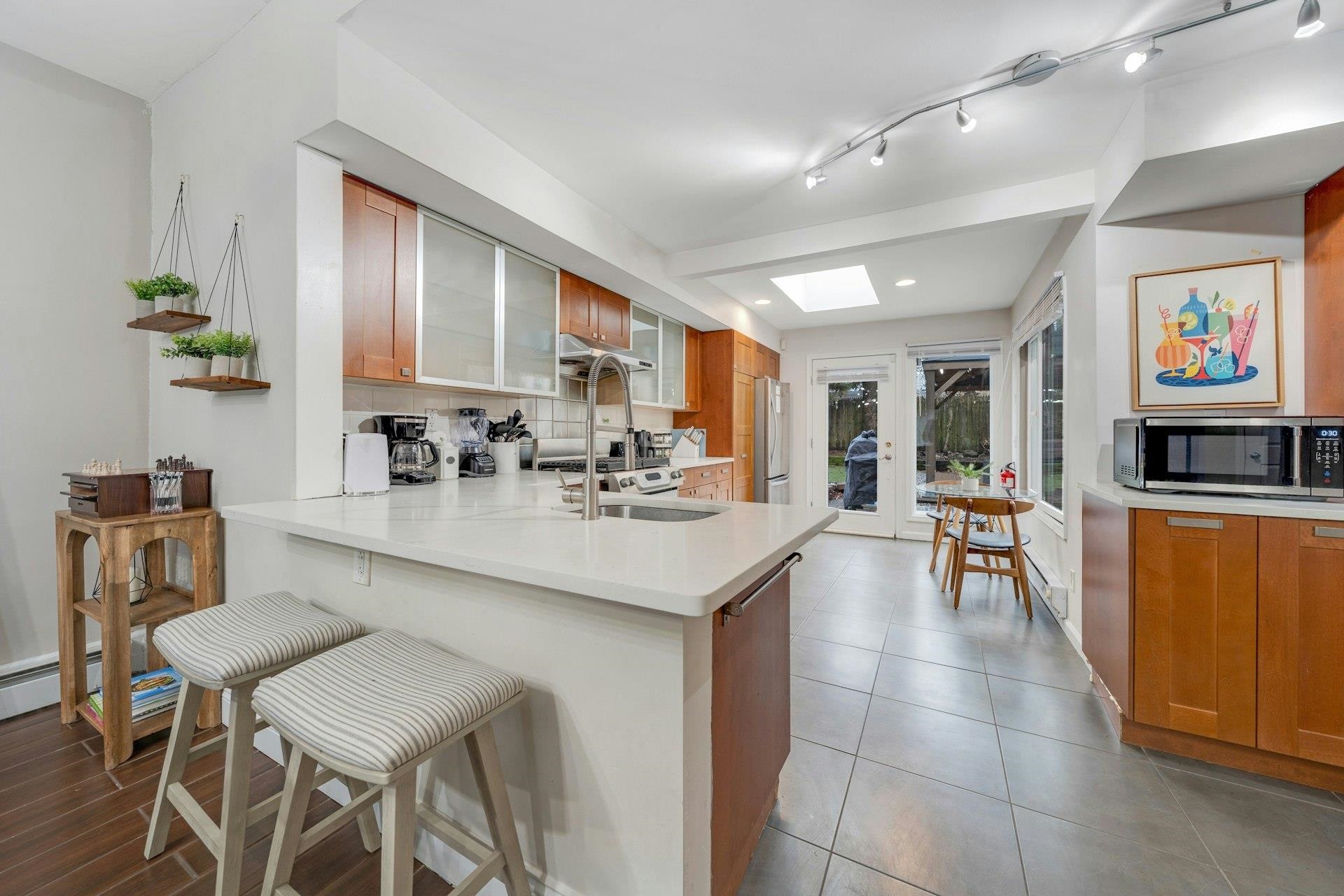 31 72ND ST