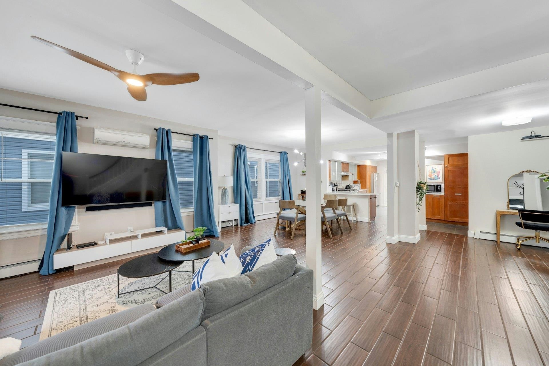 31 72ND ST