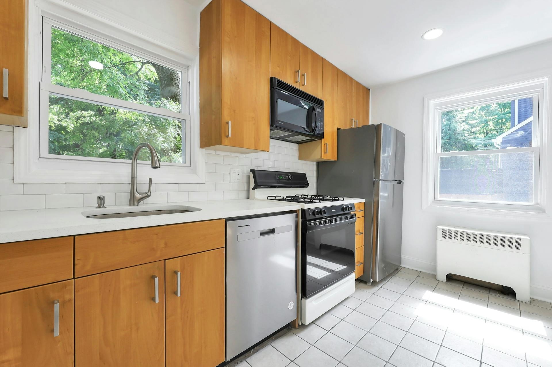 179 CHRISTIE HEIGHTS ST Unit: B