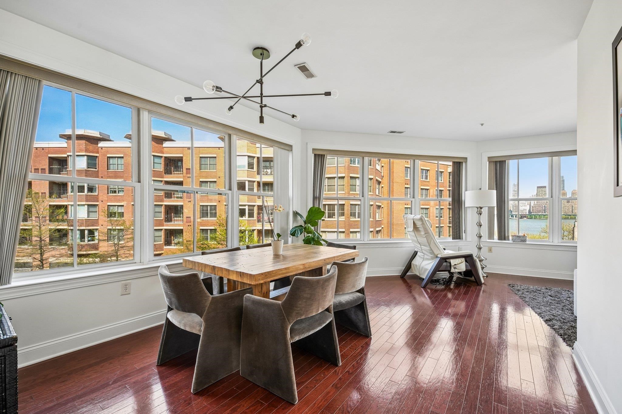 22 AVENUE AT PORT IMPERIAL Unit: 302