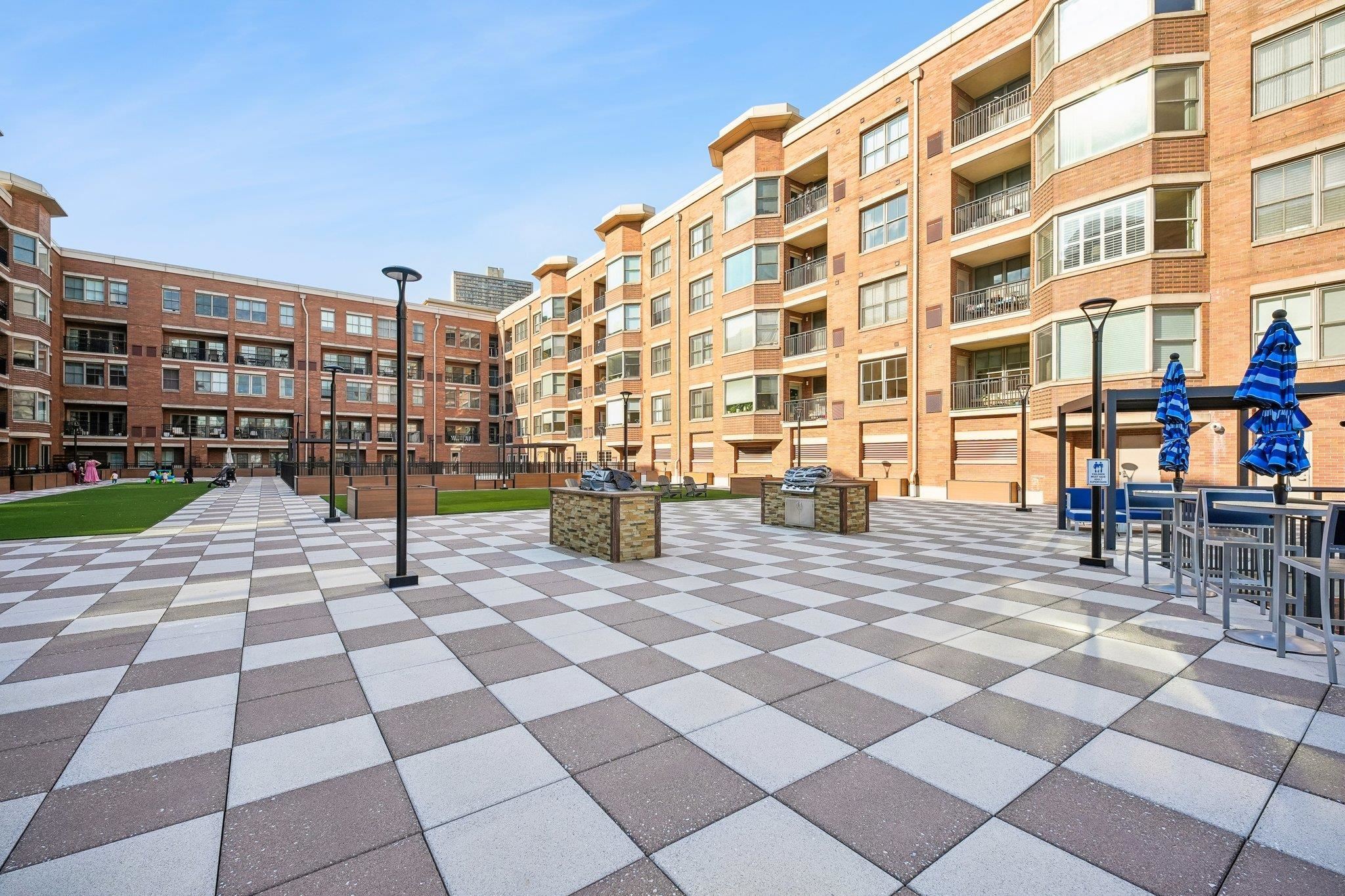 22 AVENUE AT PORT IMPERIAL Unit: 302