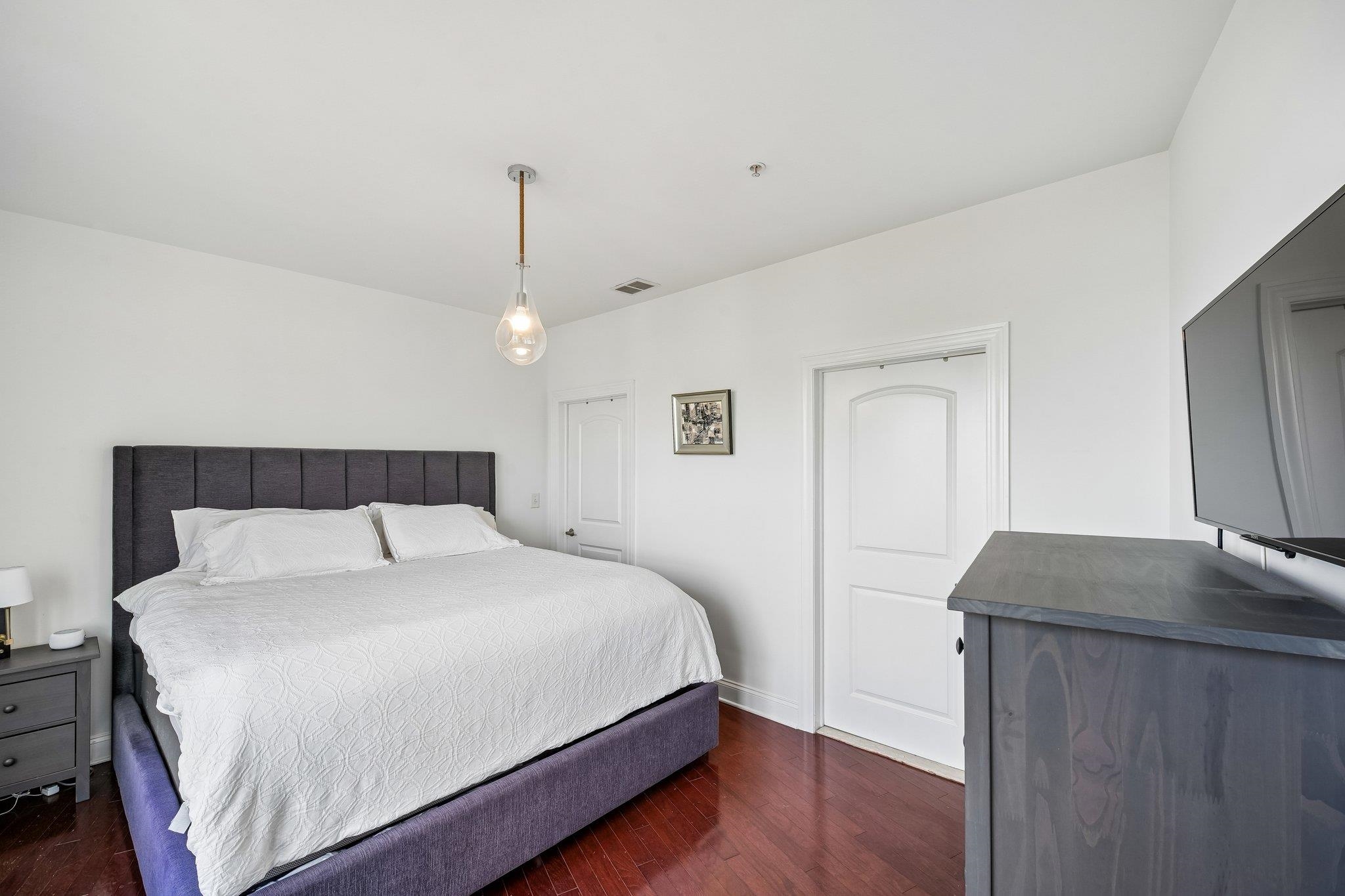 22 AVENUE AT PORT IMPERIAL Unit: 302