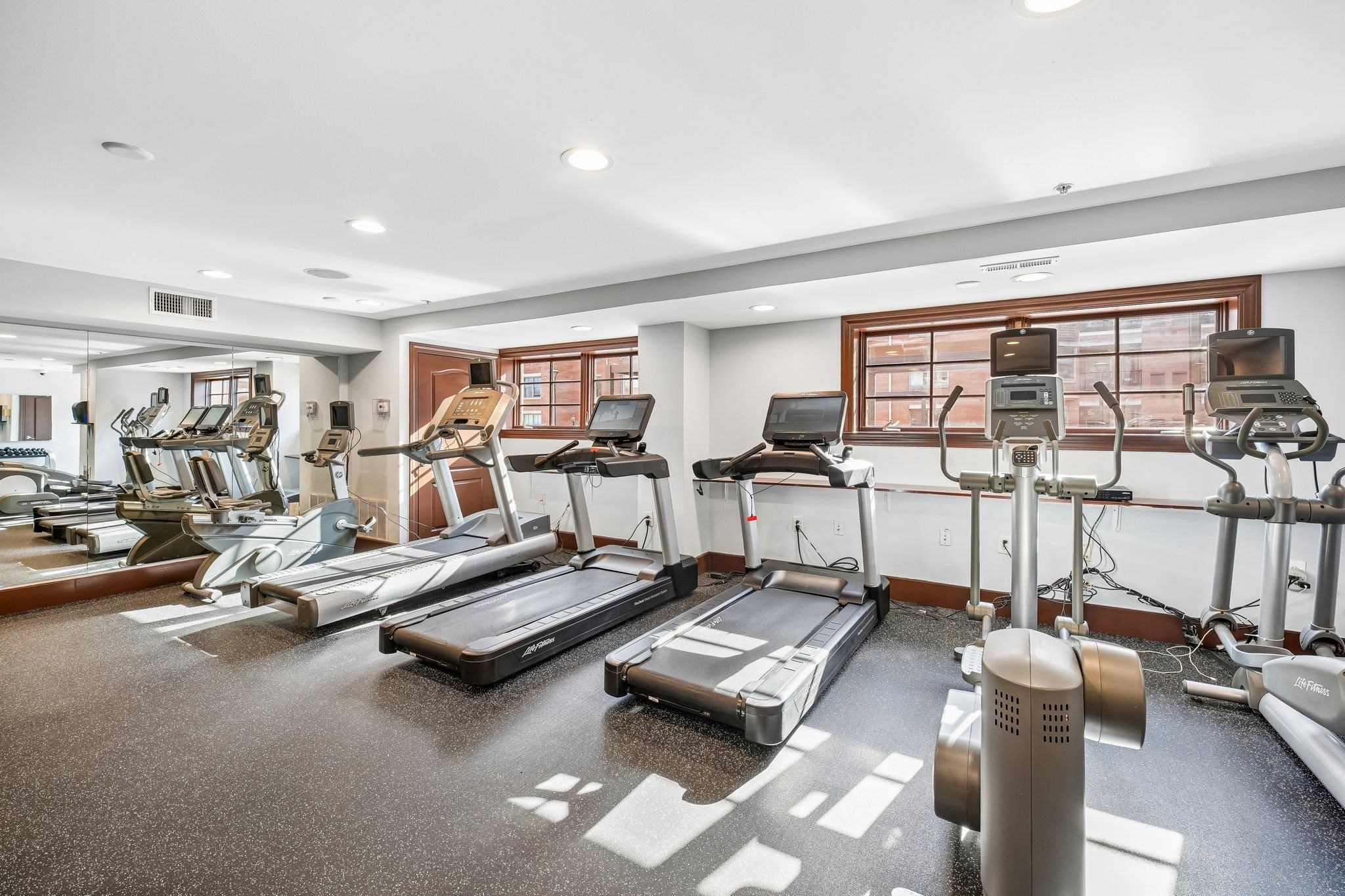 22 AVENUE AT PORT IMPERIAL Unit: 302