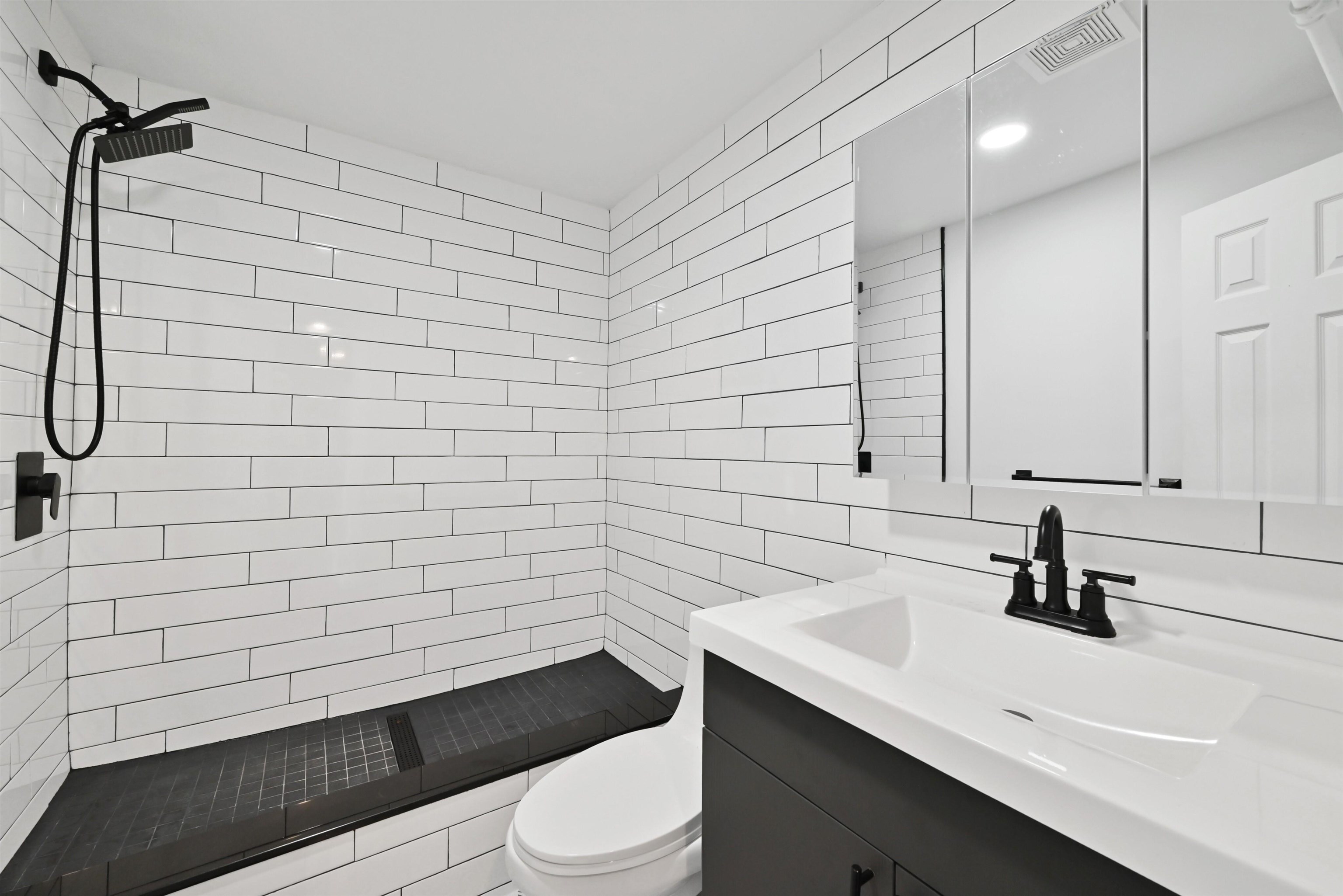 384 TRENTON AVE Unit: 3E