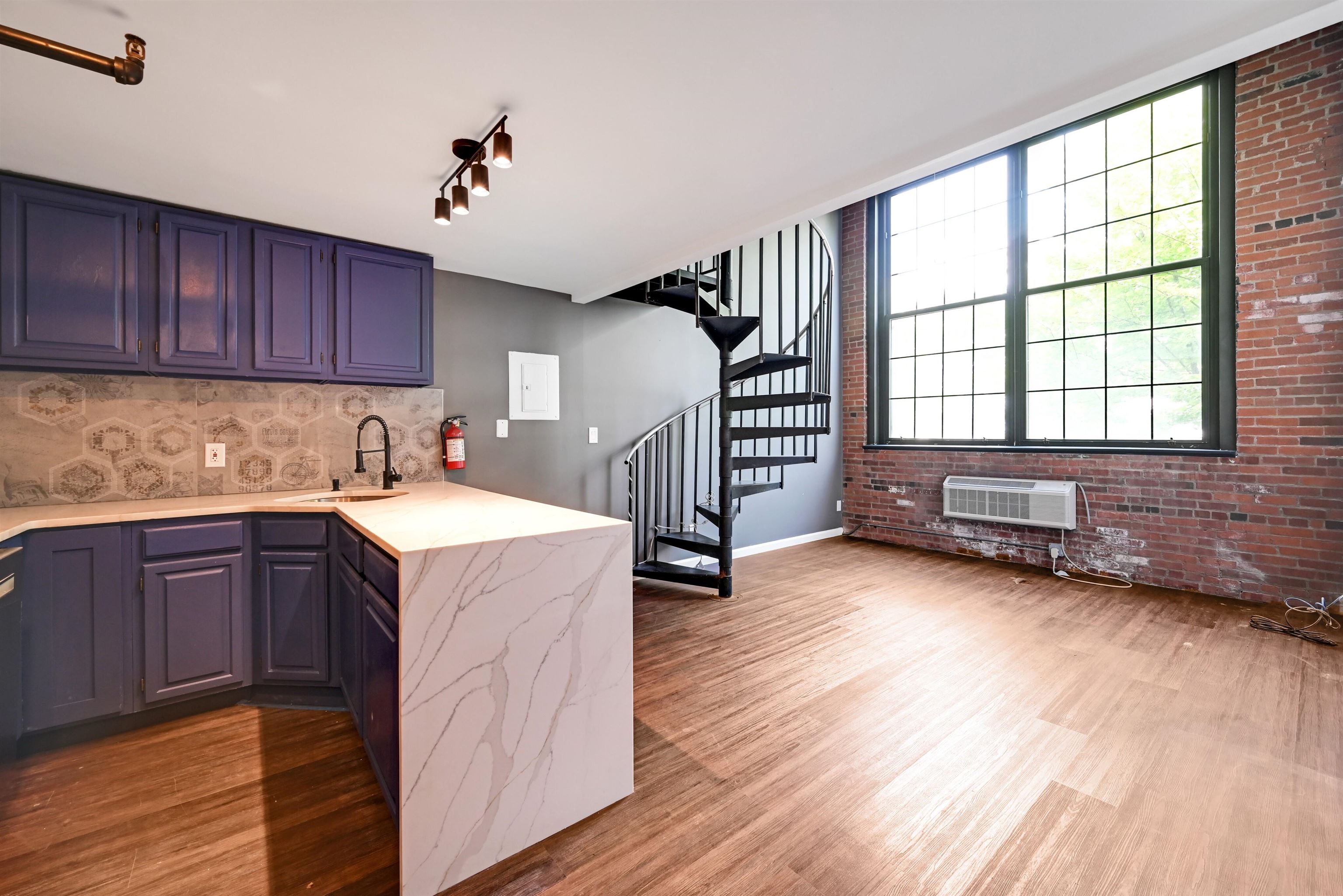 384 TRENTON AVE Unit: 3E