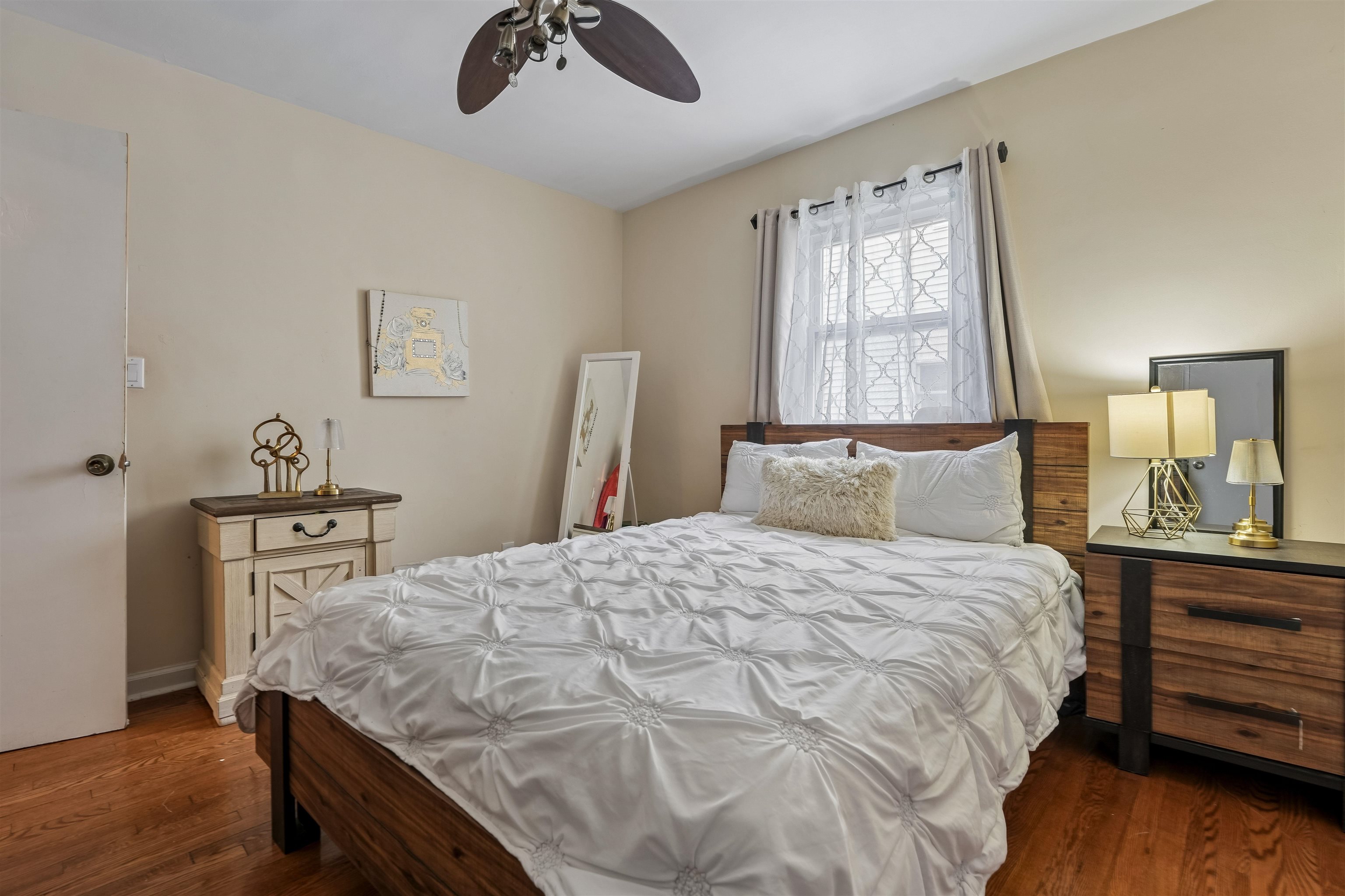 158 CHARLTON AVE
