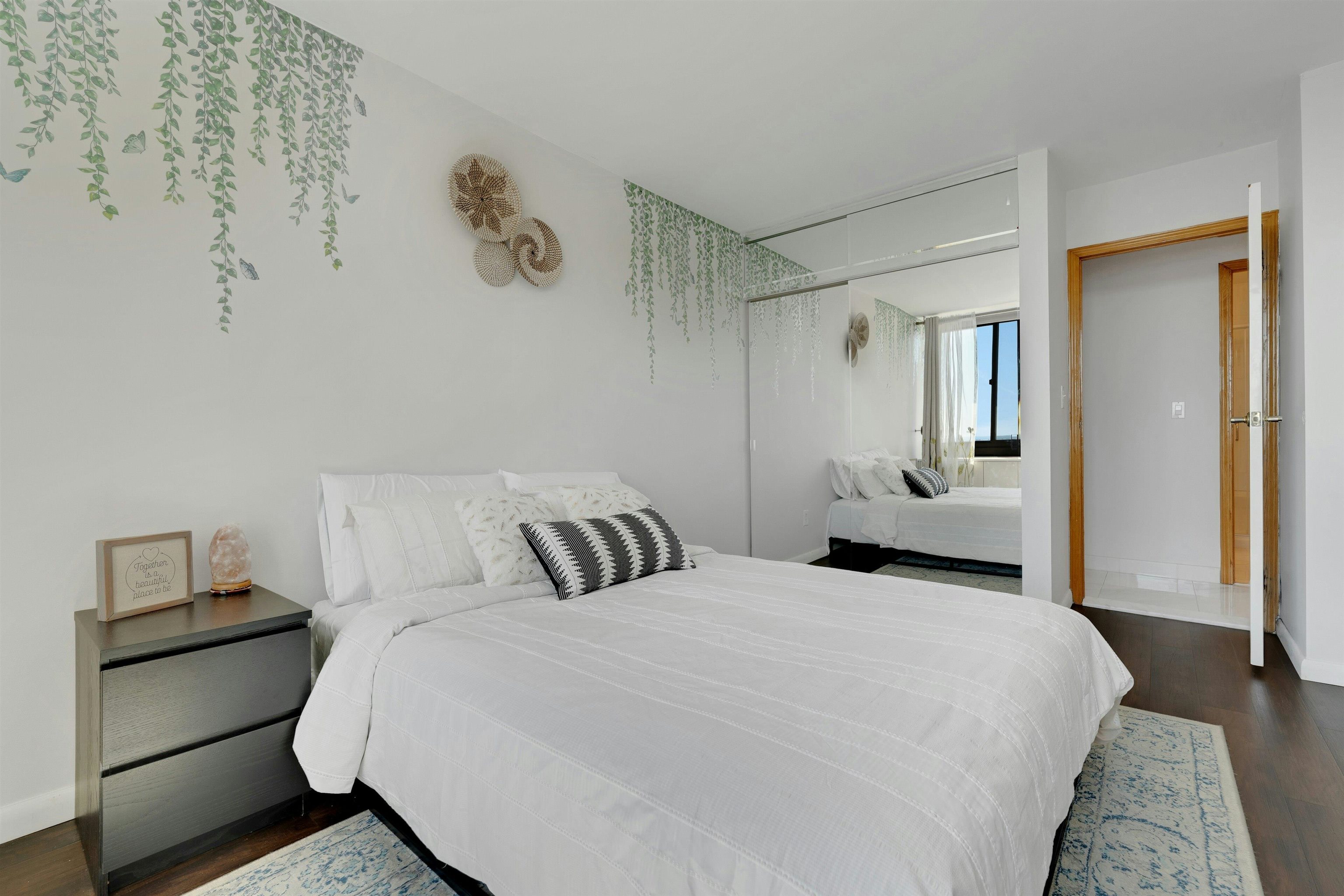 200 WINSTON DR Unit: 2504