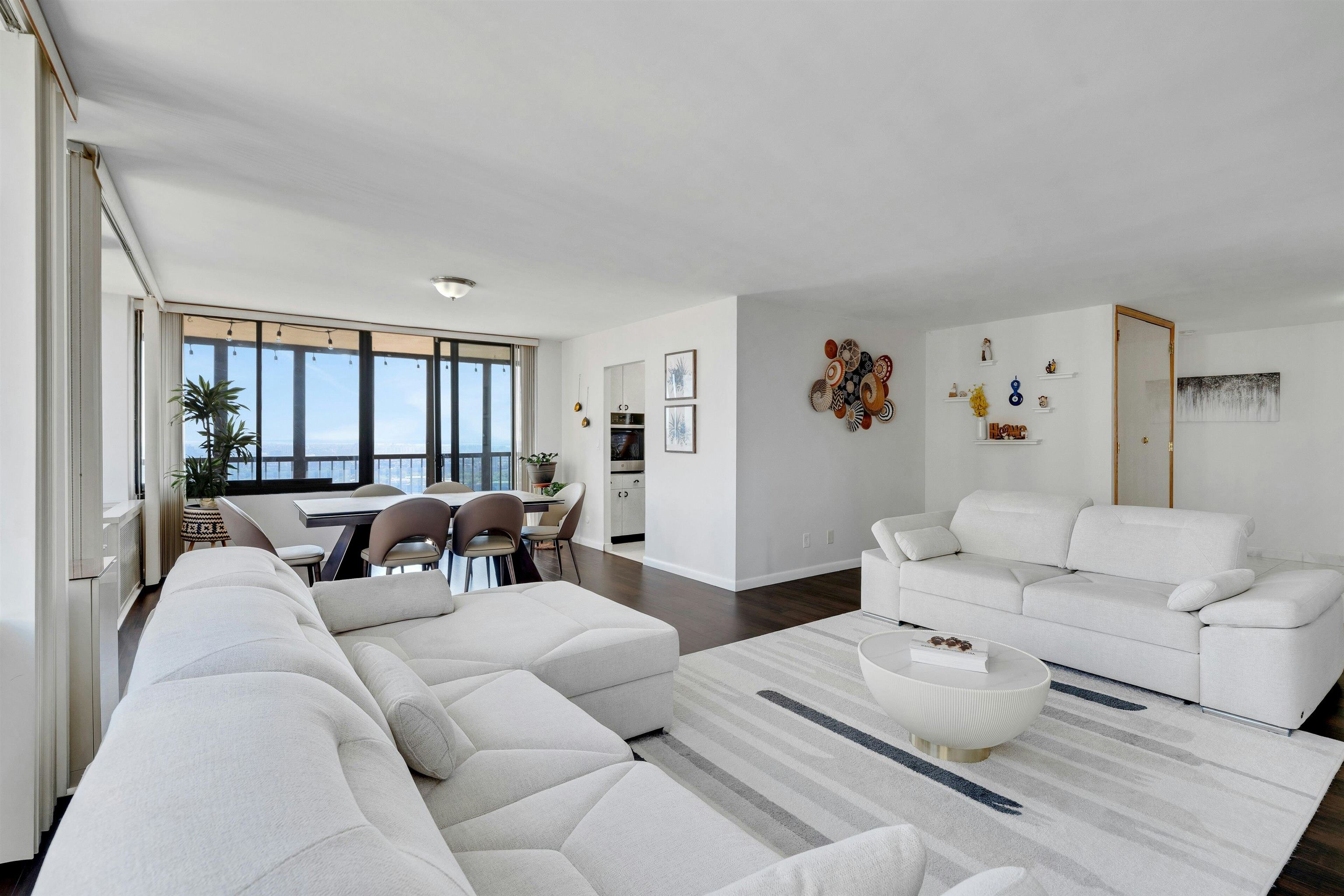 200 WINSTON DR Unit: 2504
