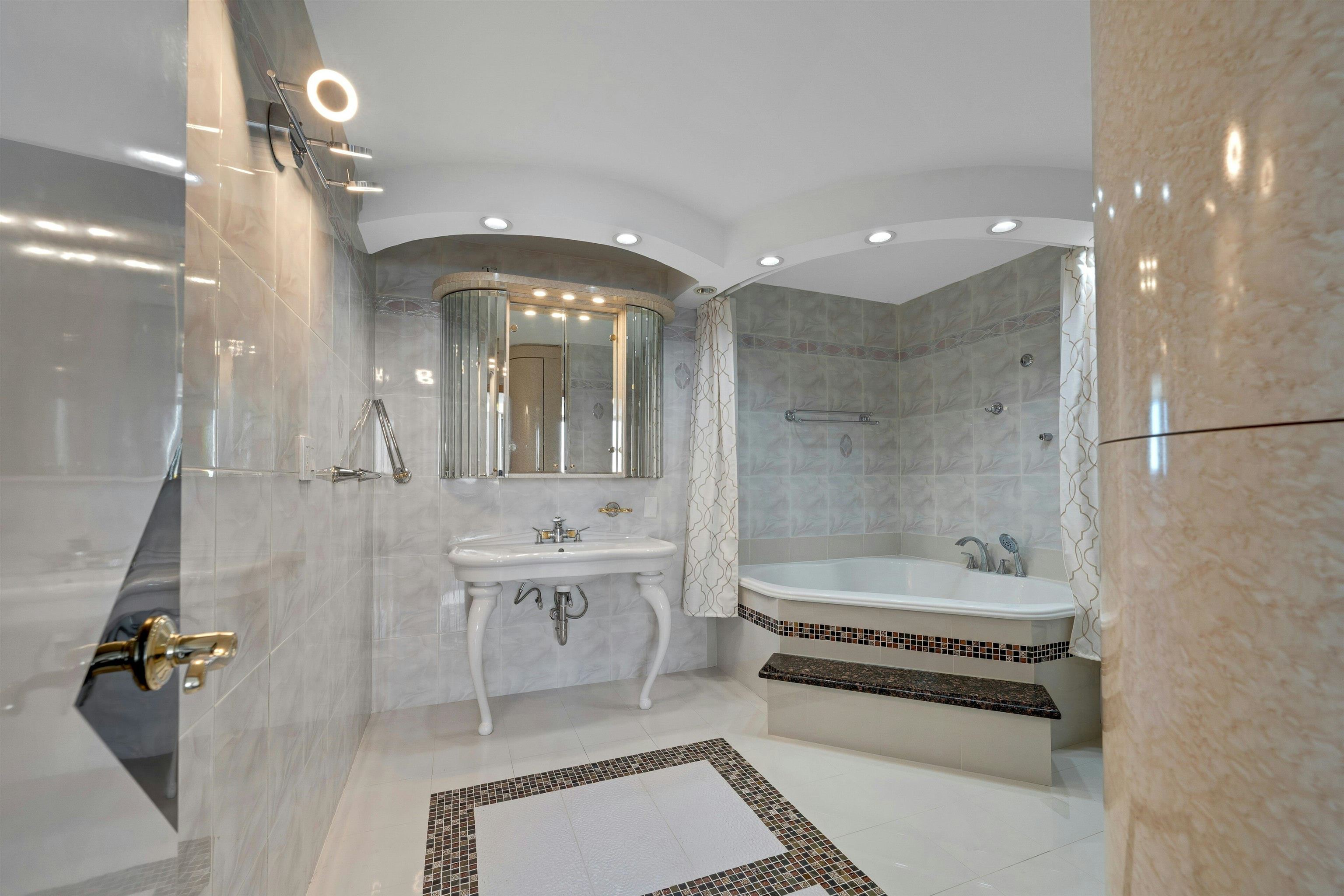 200 WINSTON DR Unit: 2504