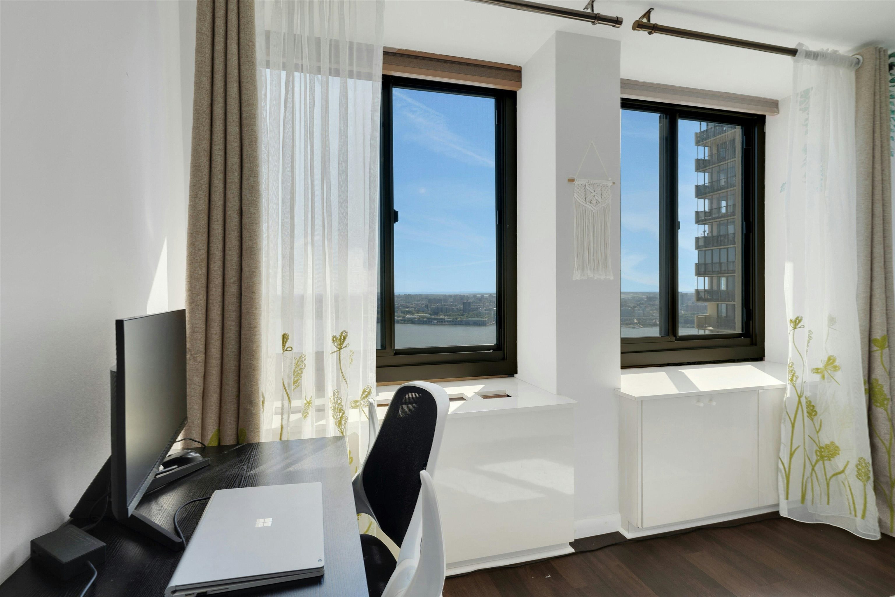 200 WINSTON DR Unit: 2504
