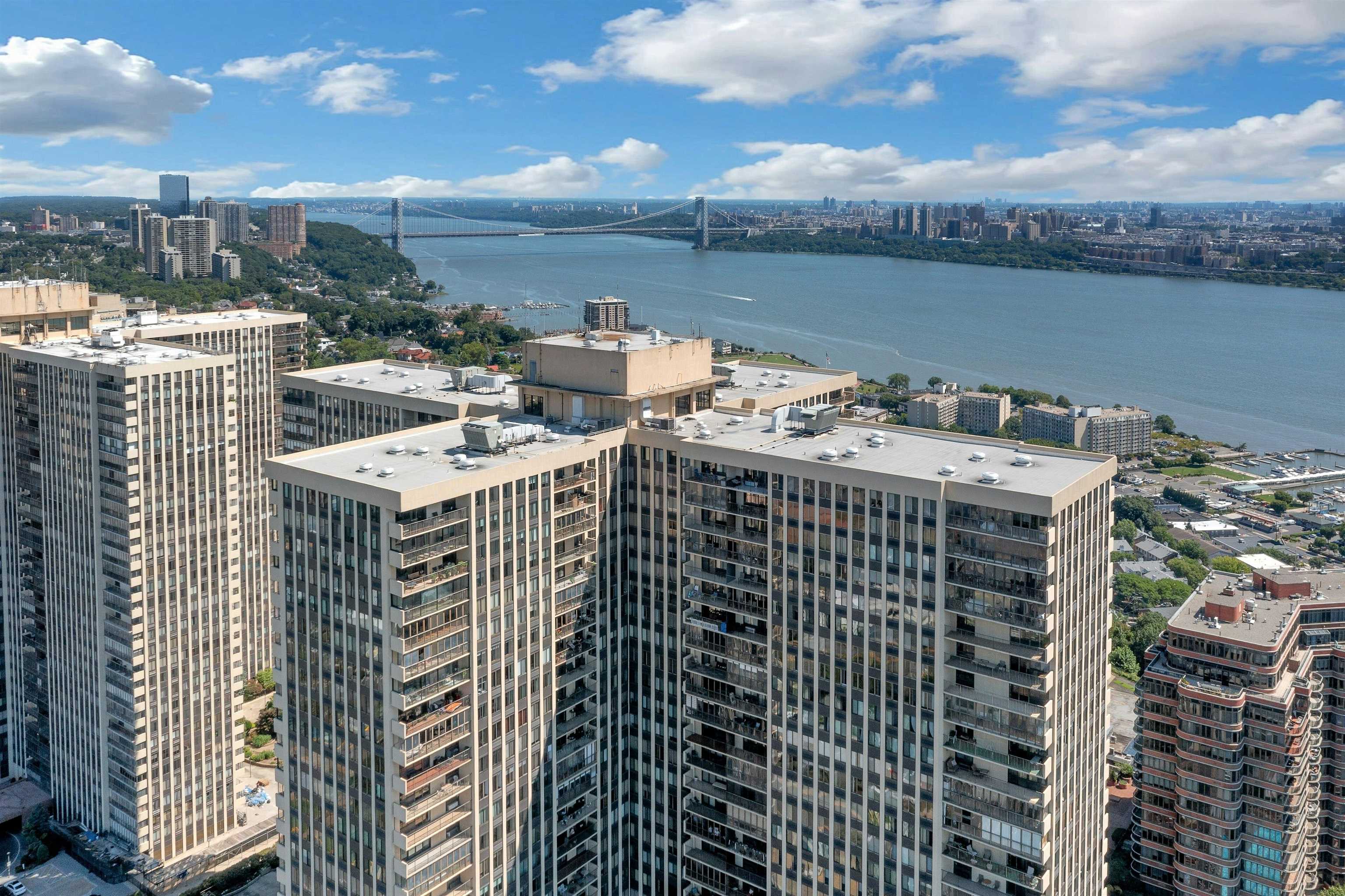200 WINSTON DR Unit: 2504