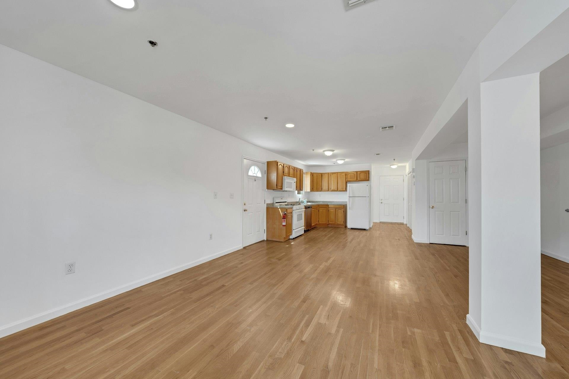 6410 MADISON ST Unit: Apt 1