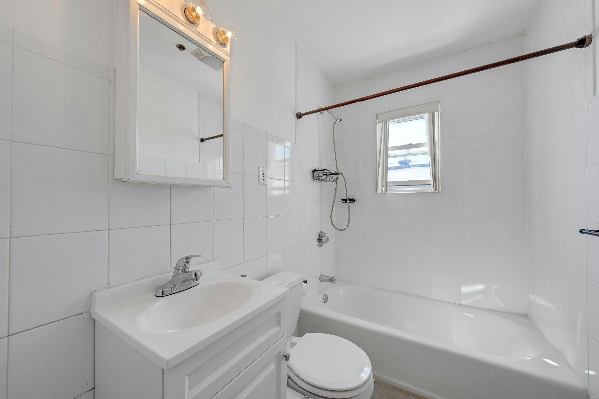 6410 MADISON ST Unit: Apt 1