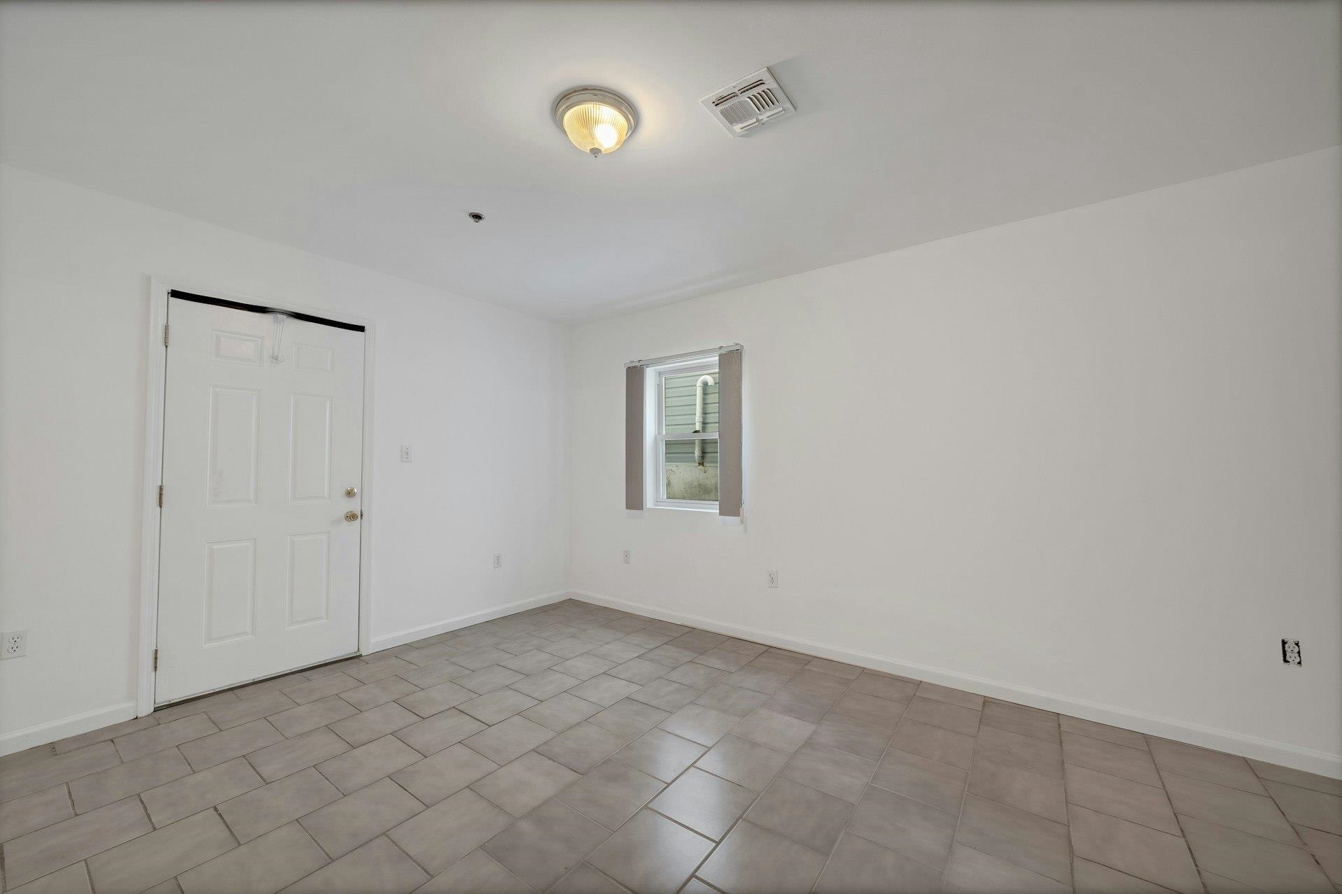 6410 MADISON ST Unit: Apt 1
