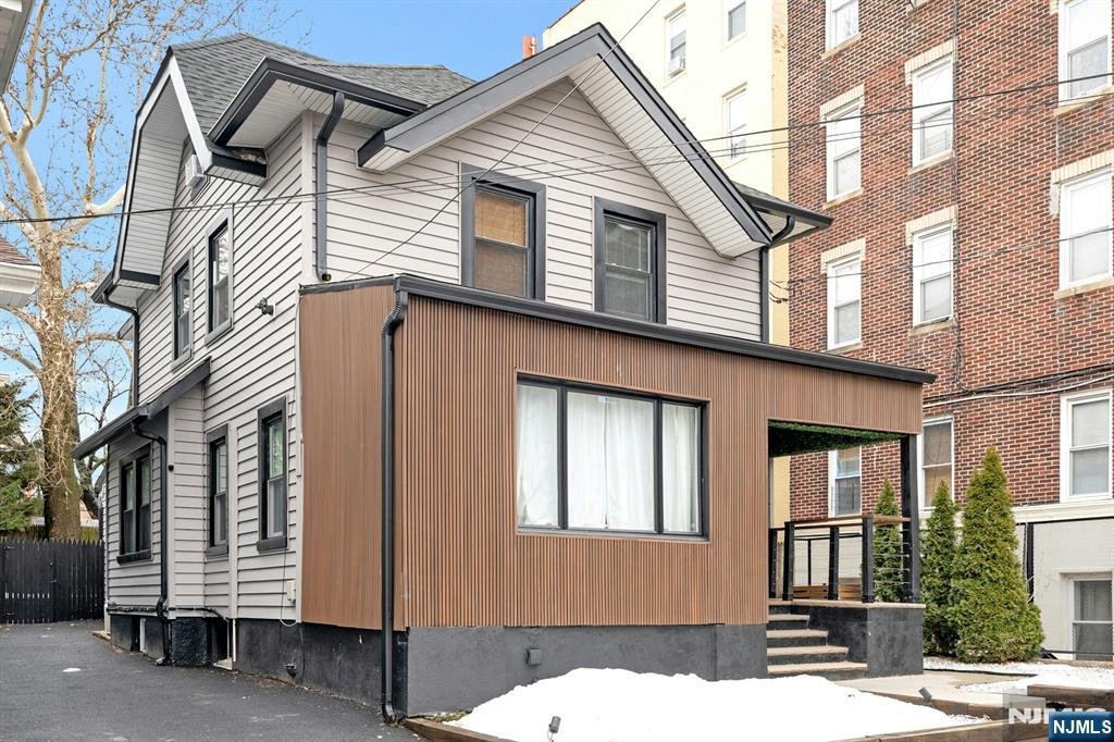 31 72nd Street