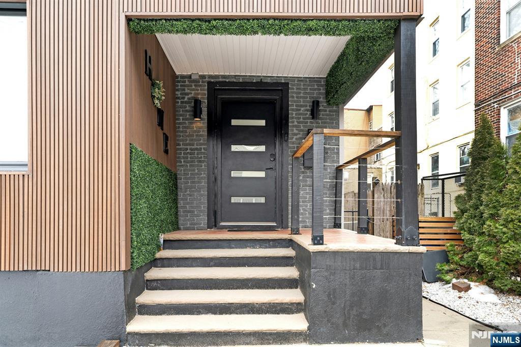 31 72nd Street
