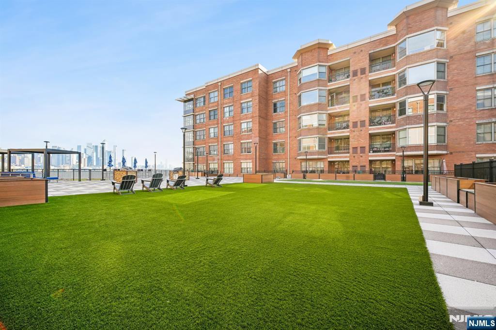 22 Ave At Port Imperial 302