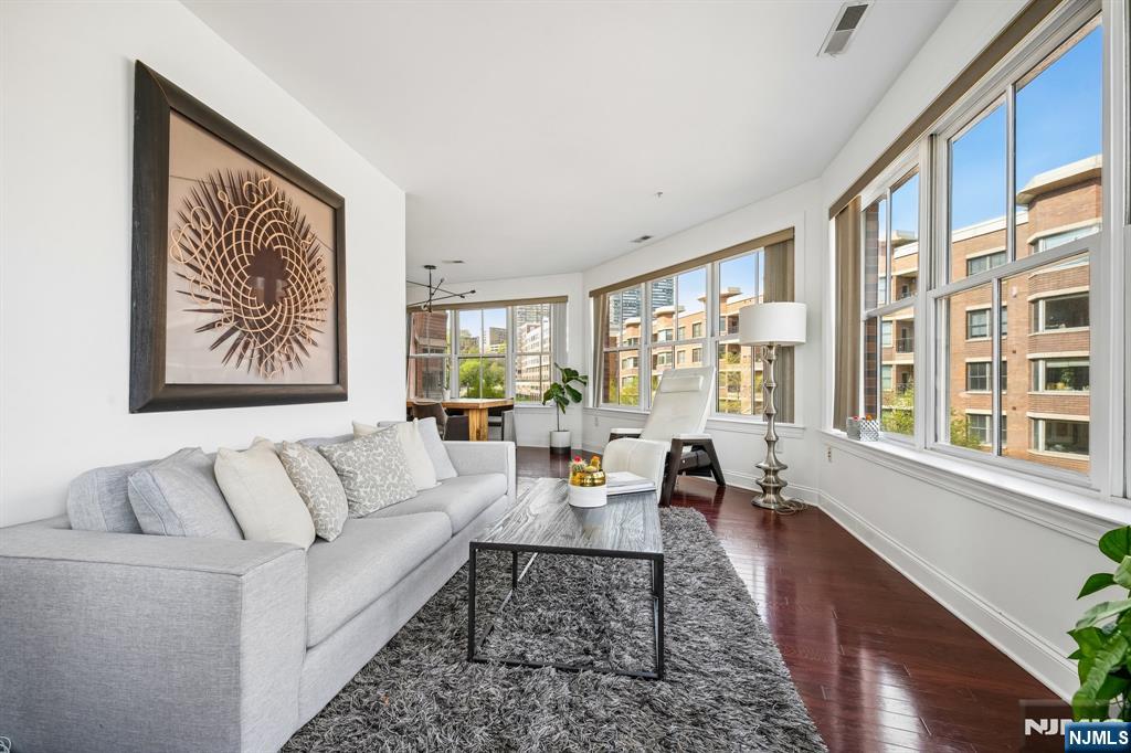 22 Ave At Port Imperial 302