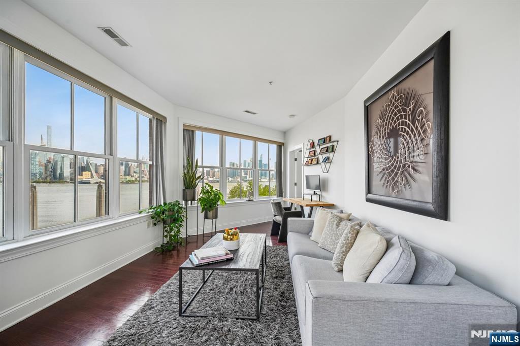 22 Ave At Port Imperial 302