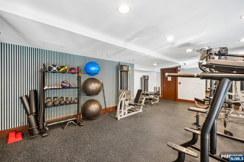 22 Ave At Port Imperial 302