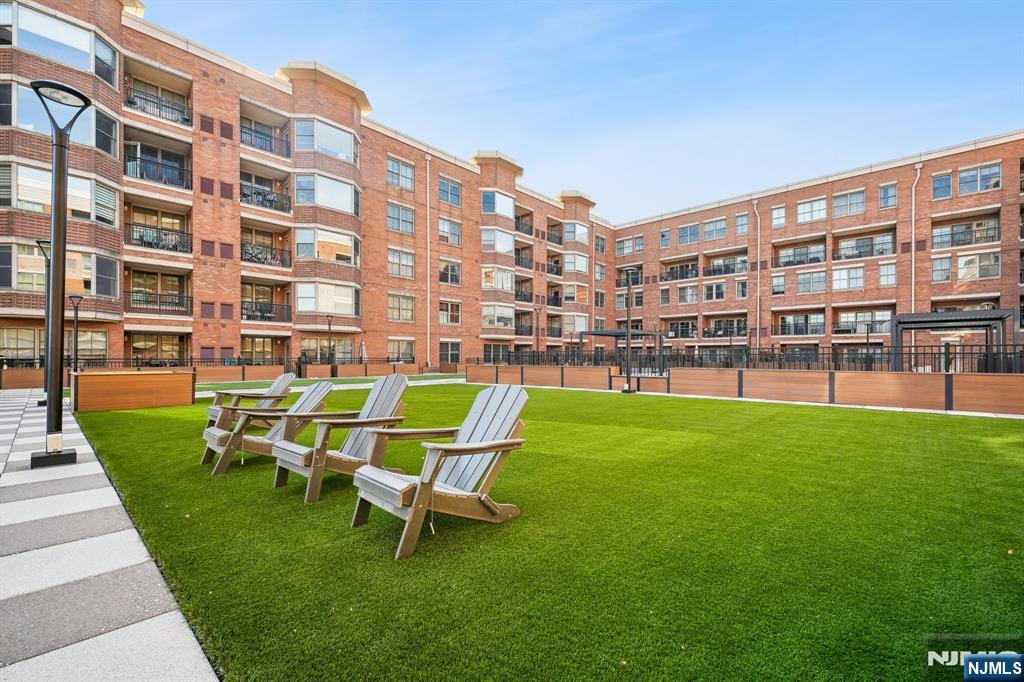 22 Ave At Port Imperial 302