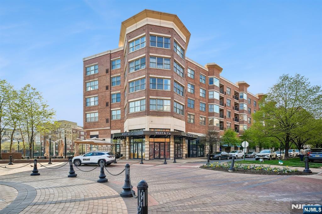 22 Ave At Port Imperial 302