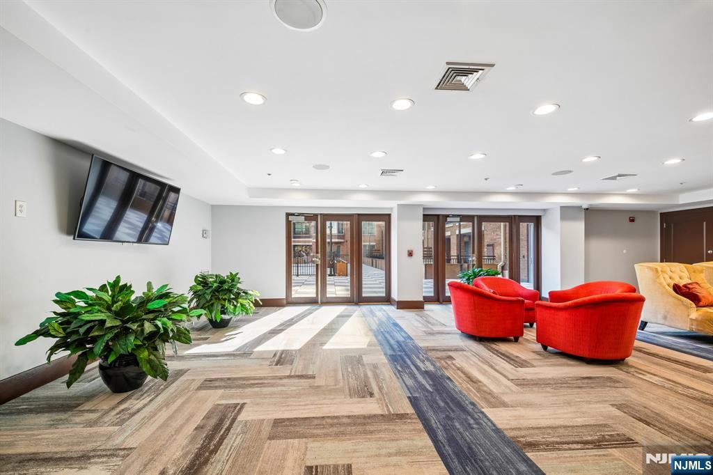 22 Ave At Port Imperial 302