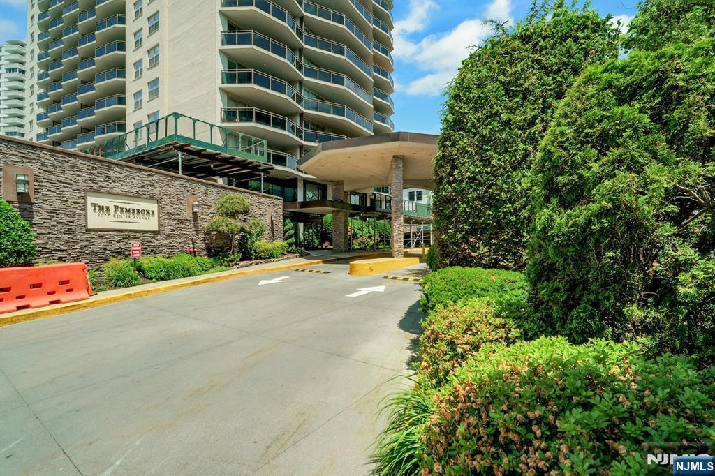 2077 Center Avenue 9E