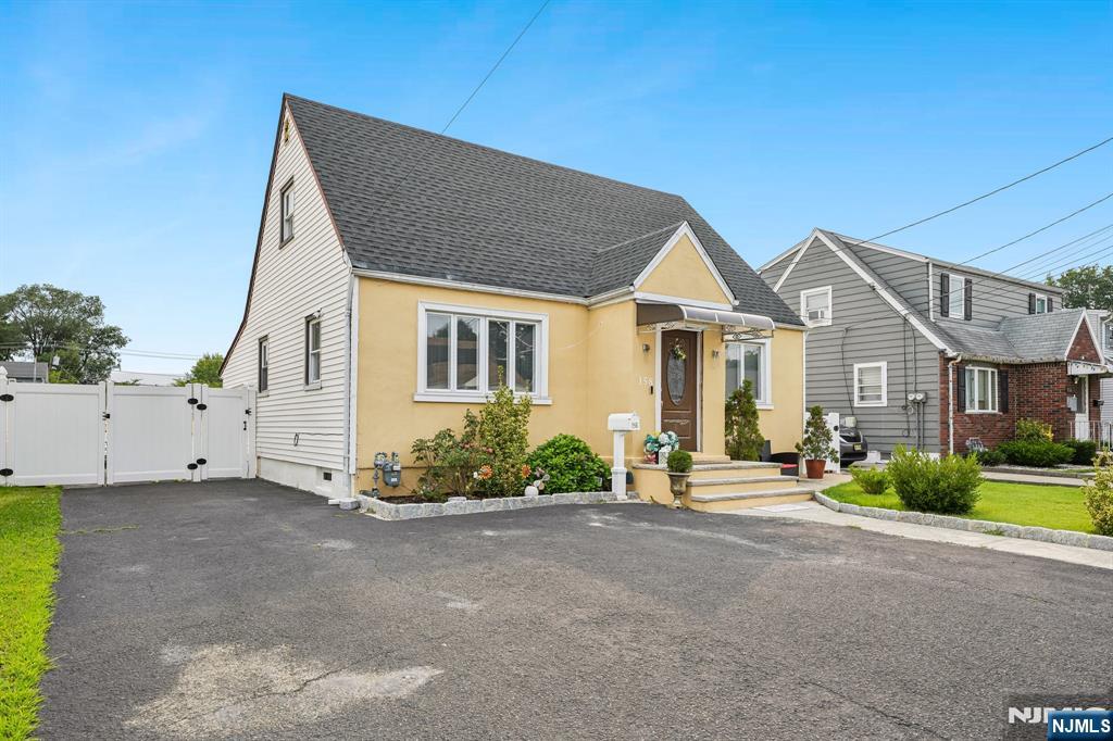 158 Charlton Avenue
