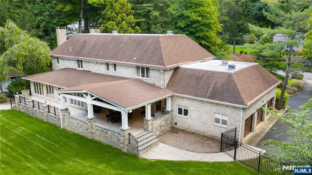 963 Huron Road