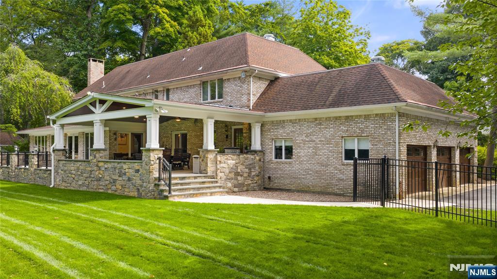 963 Huron Road
