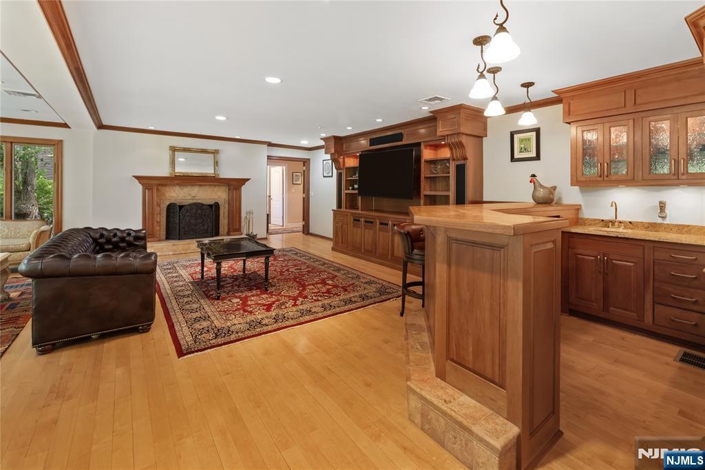 963 Huron Road
