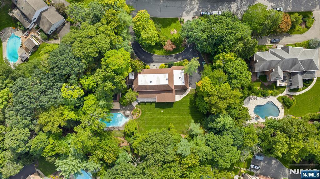 963 Huron Road
