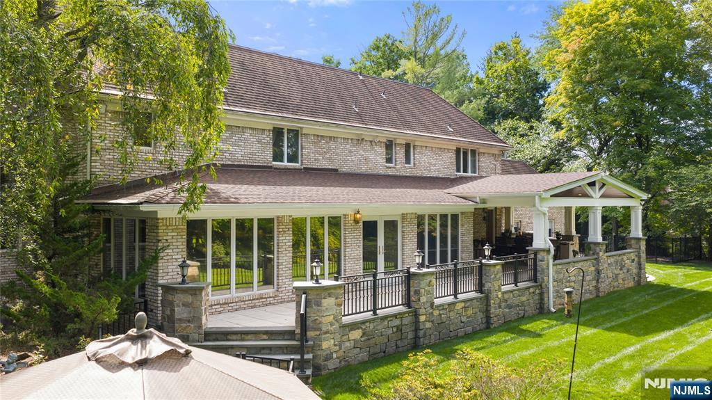 963 Huron Road