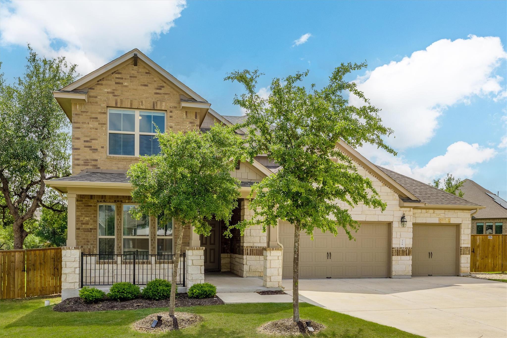 324 Autumn Oak WAY