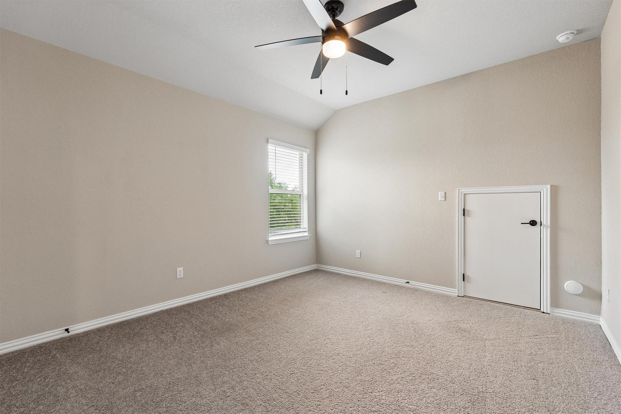 324 Autumn Oak WAY