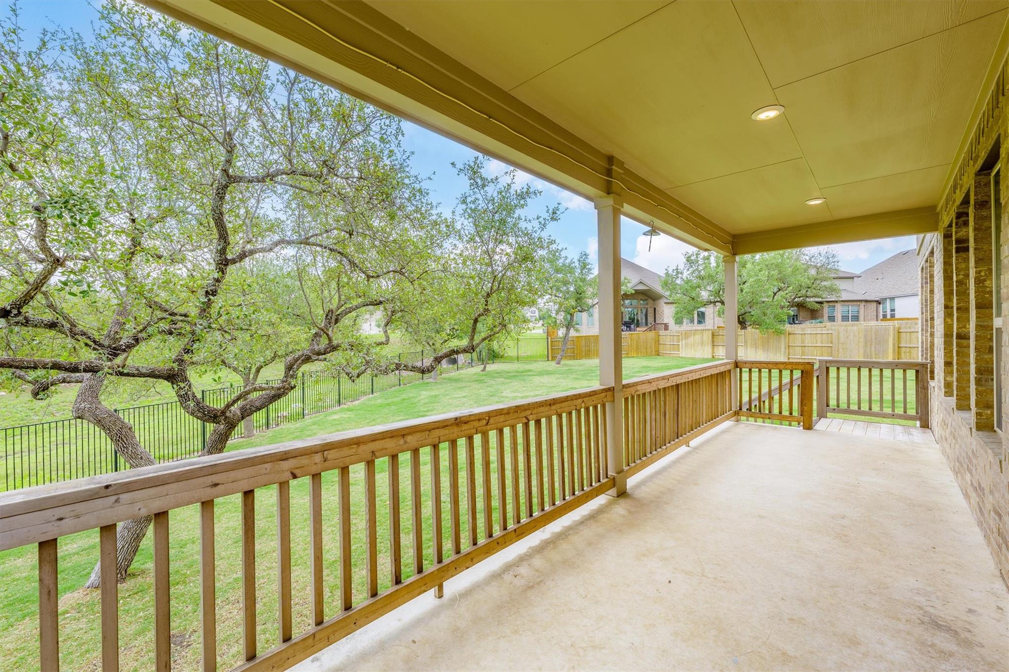 324 Autumn Oak WAY