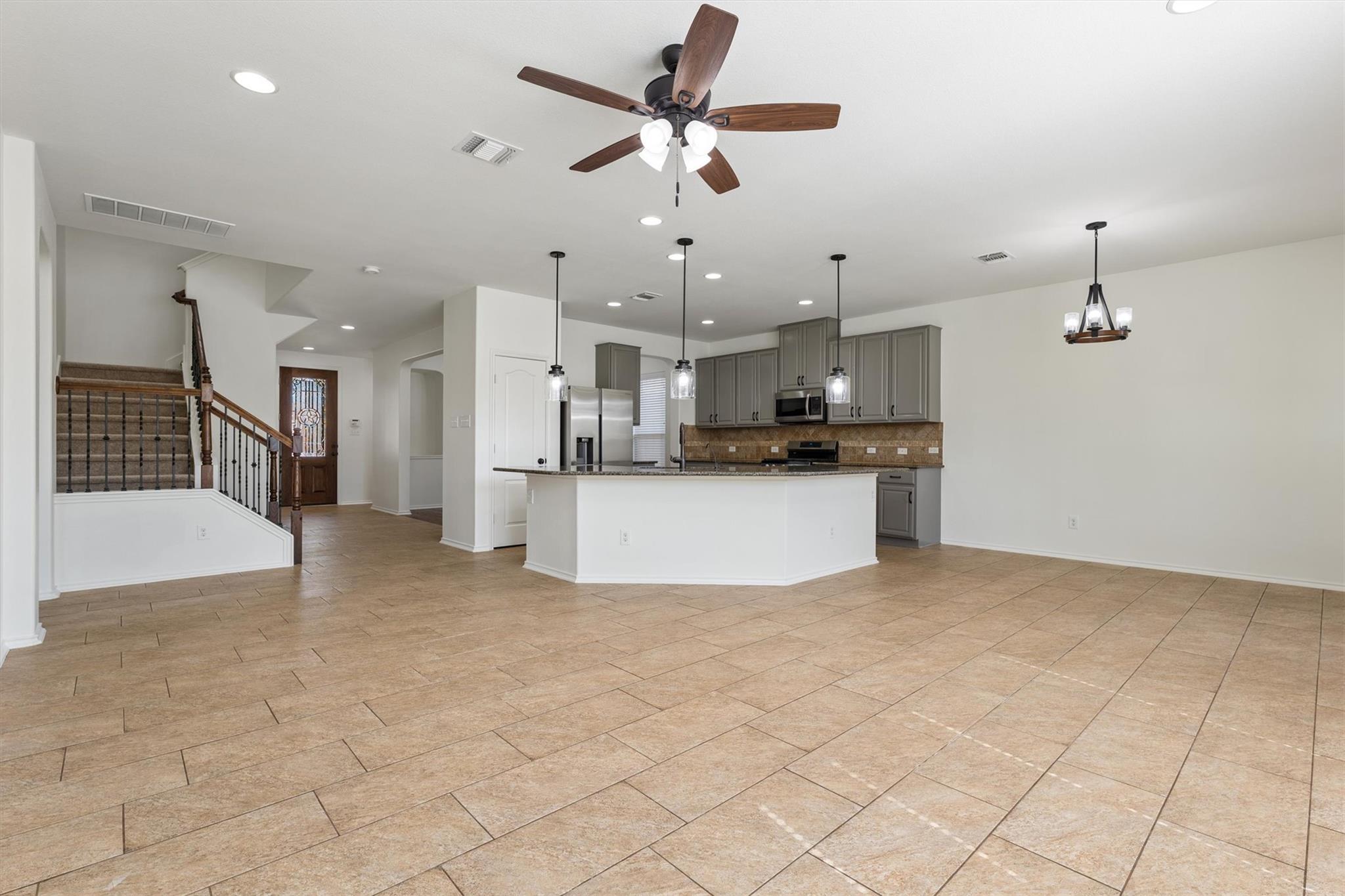 1408 Reklaw LN