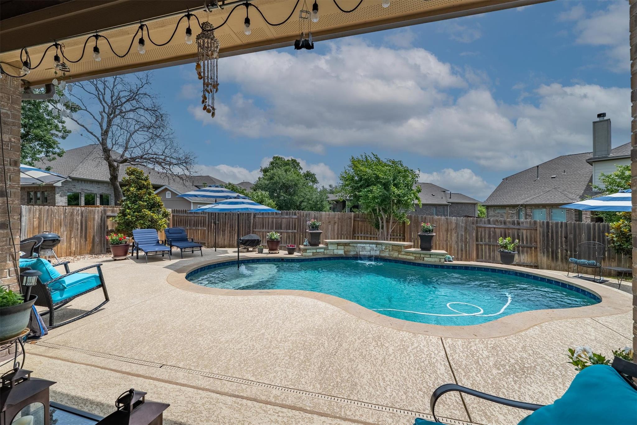 1004 Hezekiah LN