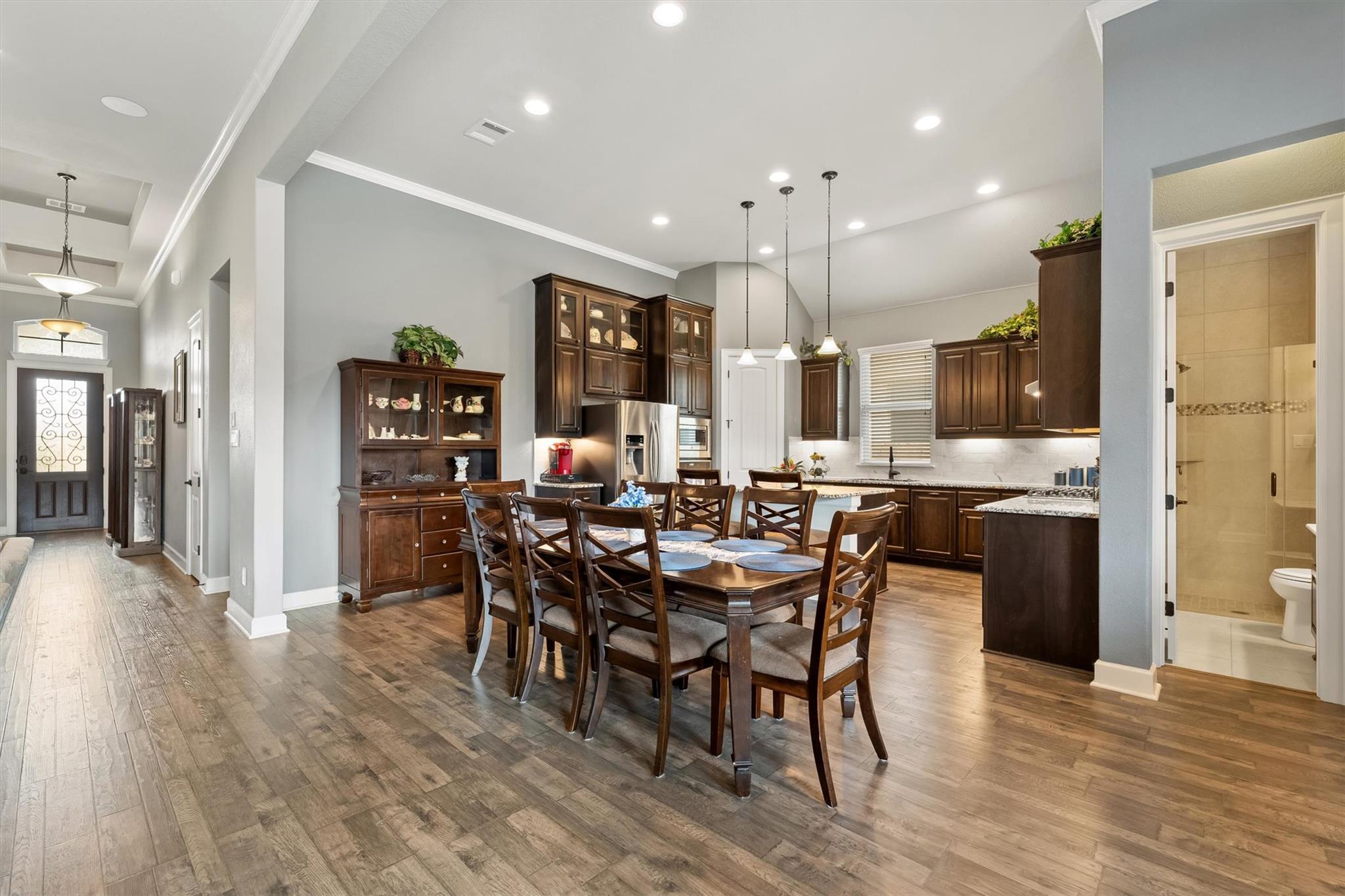1004 Hezekiah LN