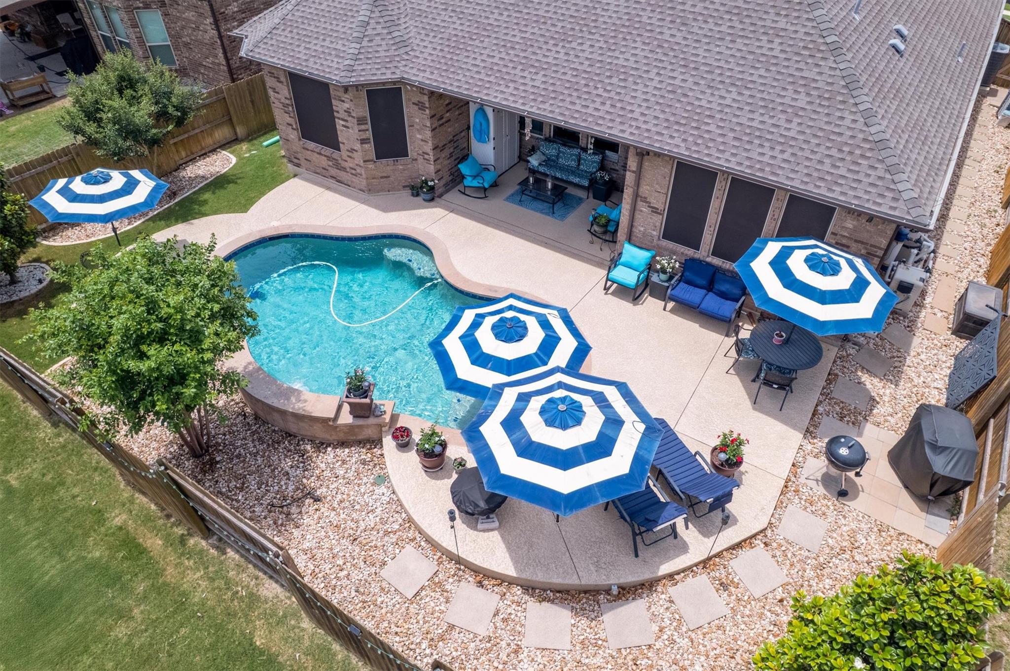 1004 Hezekiah LN
