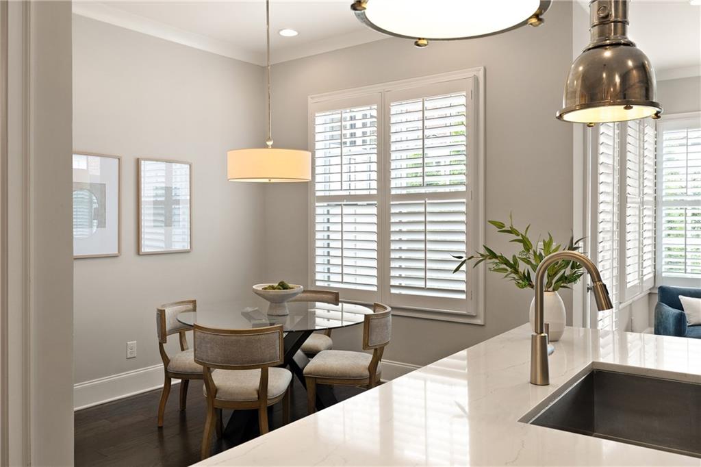 345 Glen Iris Drive NE Unit 5