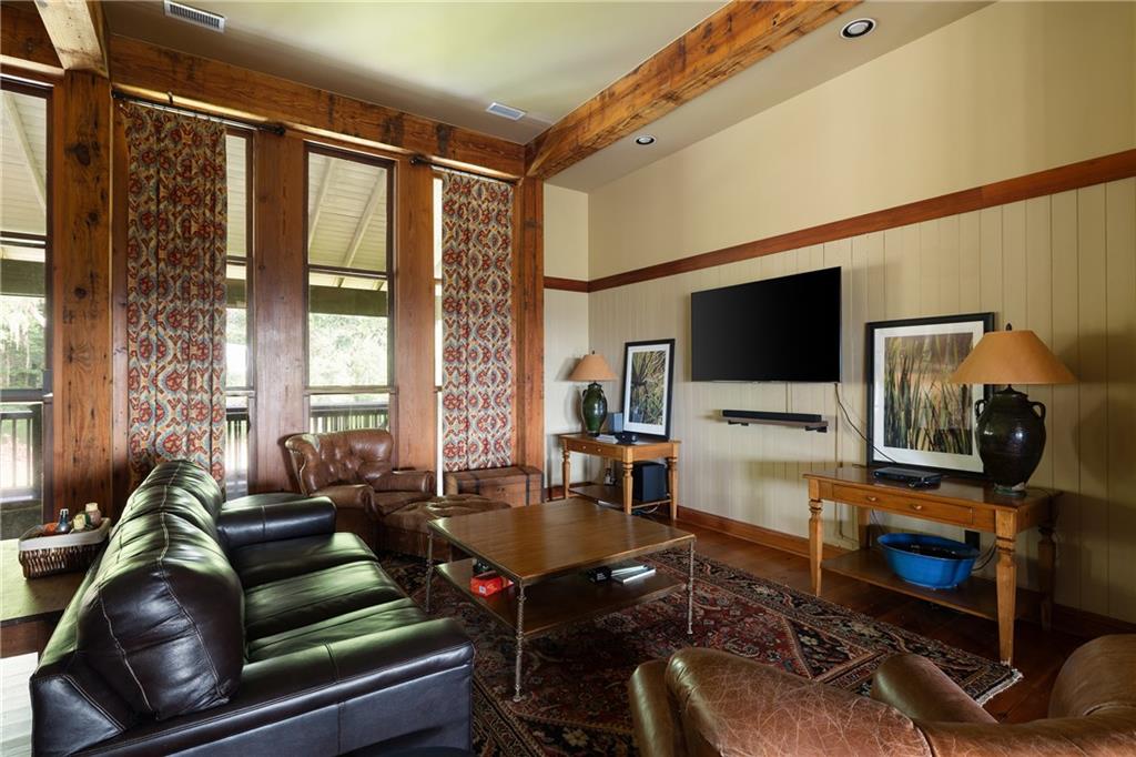 1300 Retreat Road
