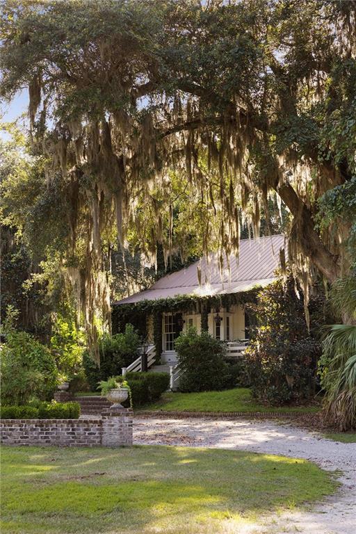1300 Retreat Road