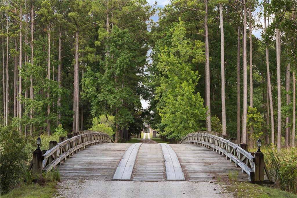 1300 Retreat Road